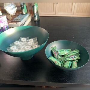 Hawkins Footed Bowls